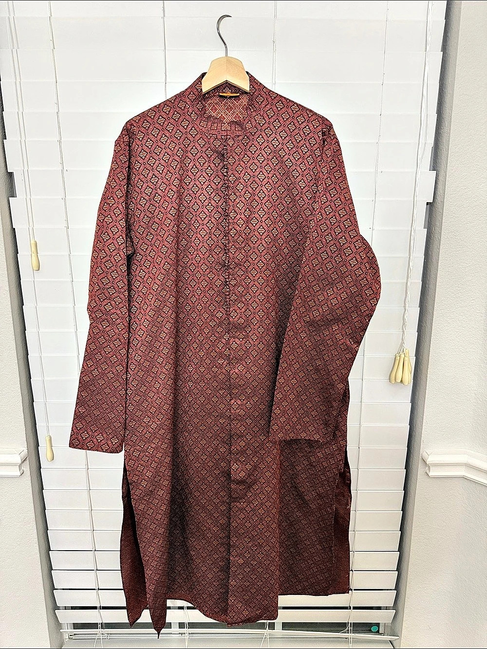 Manyavar Kurta Burgandy and Gold Size XL 42